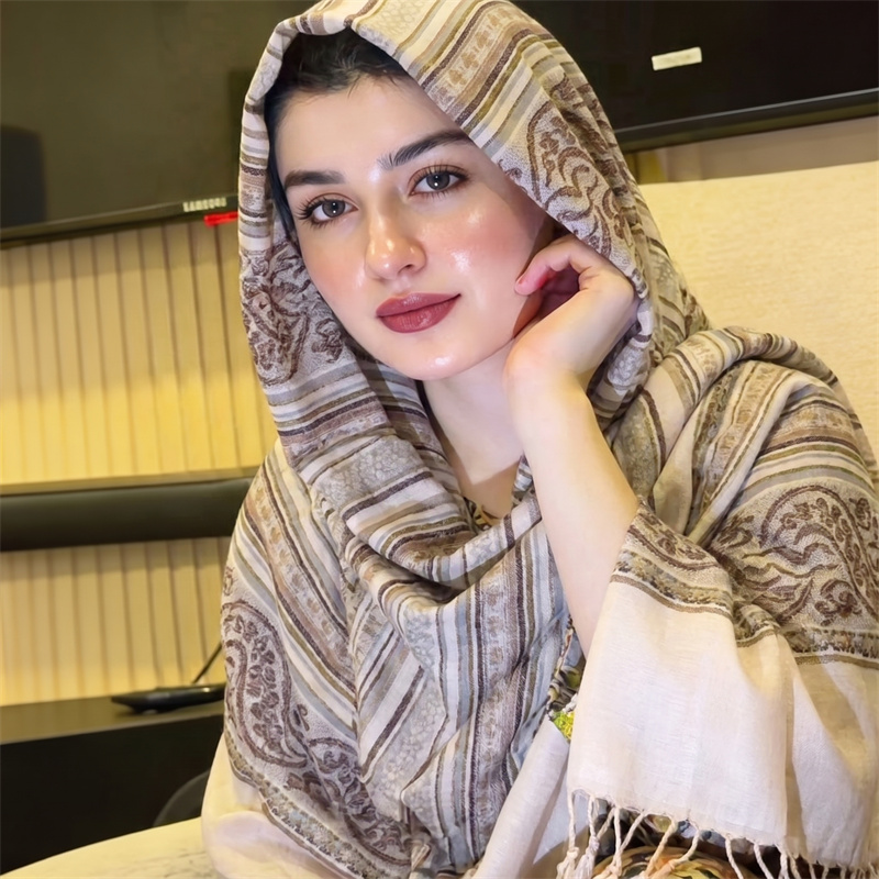 Vintage Fashion Prints - Hijab Vintage con Stampa Paisley, Sciarpa