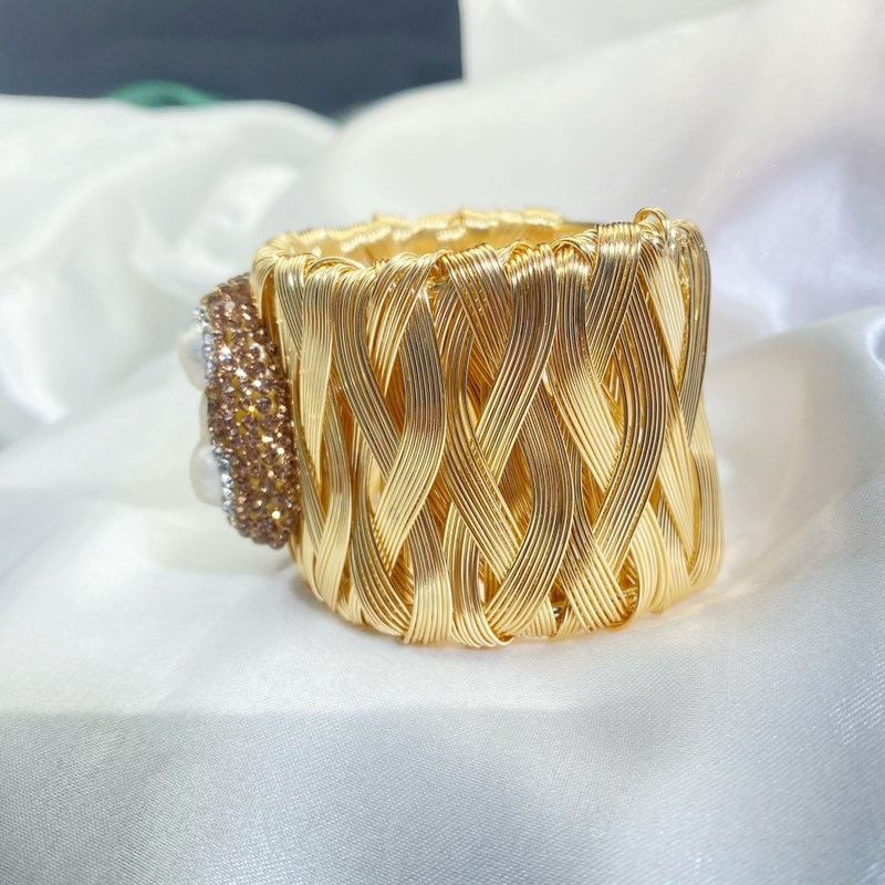Bracciale rigido barocco con p - Vintage Fashion Photos recensione e prezzo
