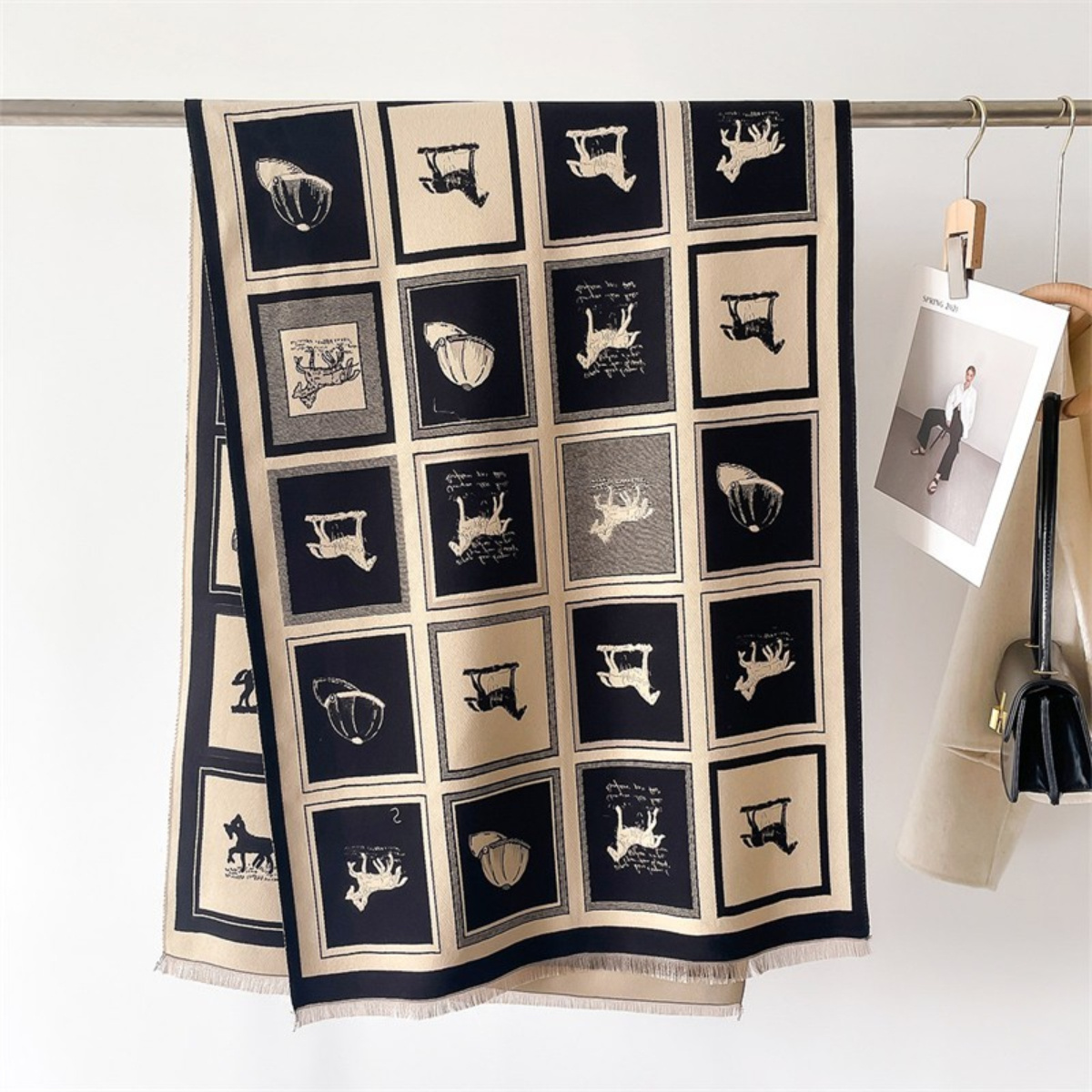Sciarpa Morbida e Calda con Mo - Vintage Fashion Patterns recensione e prezzo