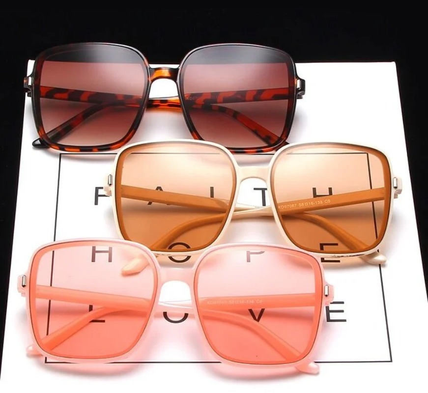 Occhiali da Sole Vintage Overs - Vintage Fashion Images recensione e prezzo