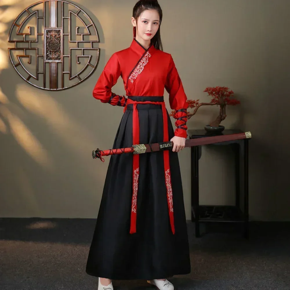 Set Moderno Hanfu per Donna, T - Vintage Fashion In Chinese recensione e prezzo